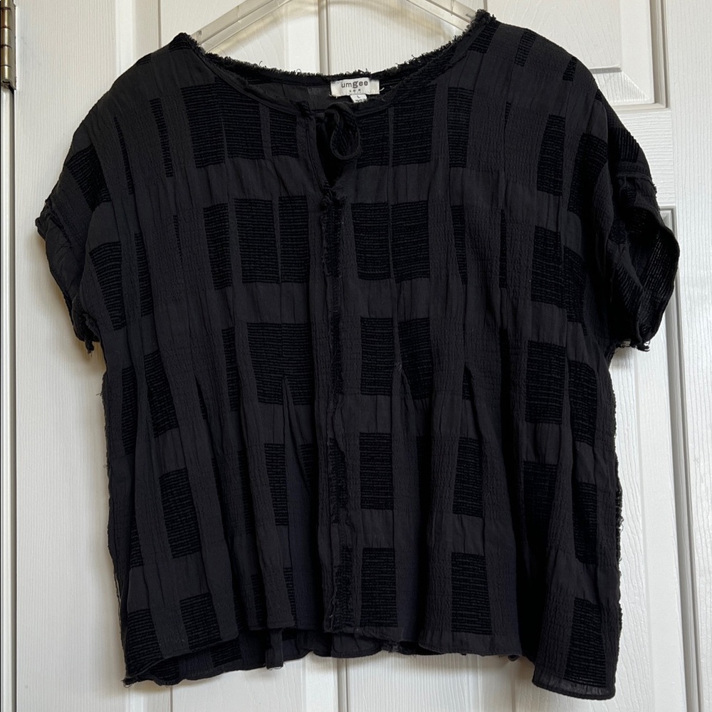 Umgee ( USA) tops